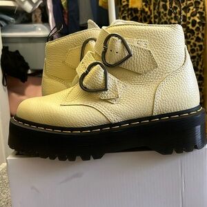 Devon heart Buckle boot dr martens size 8